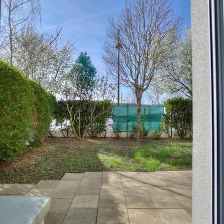 Studio Spacieux Avec Terrasse Et Parking 韦瑞-夏特林 外观 照片