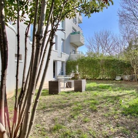 Studio Spacieux Avec Terrasse Et Parking 韦瑞-夏特林 外观 照片